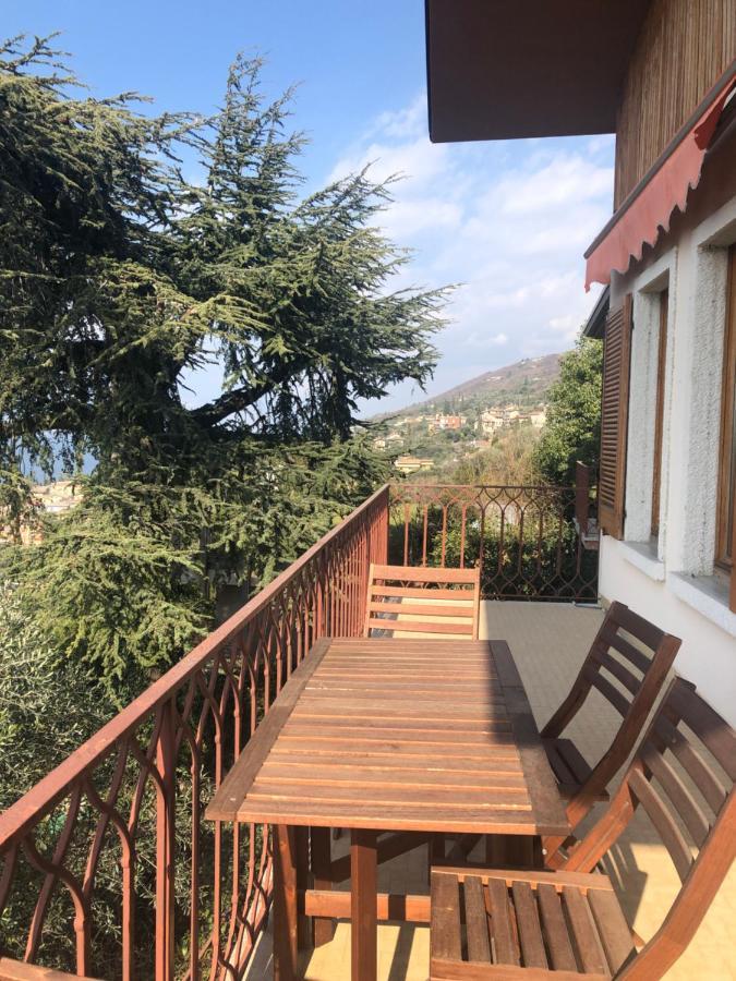Casa Patrizia Apartment Тори дел Бенако Екстериор снимка